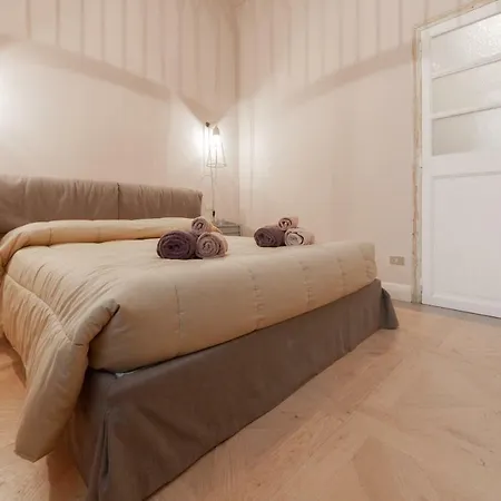 Babuino Patio Penthouse アパート